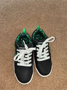 Minecraft Kids Black & Green Sneakers